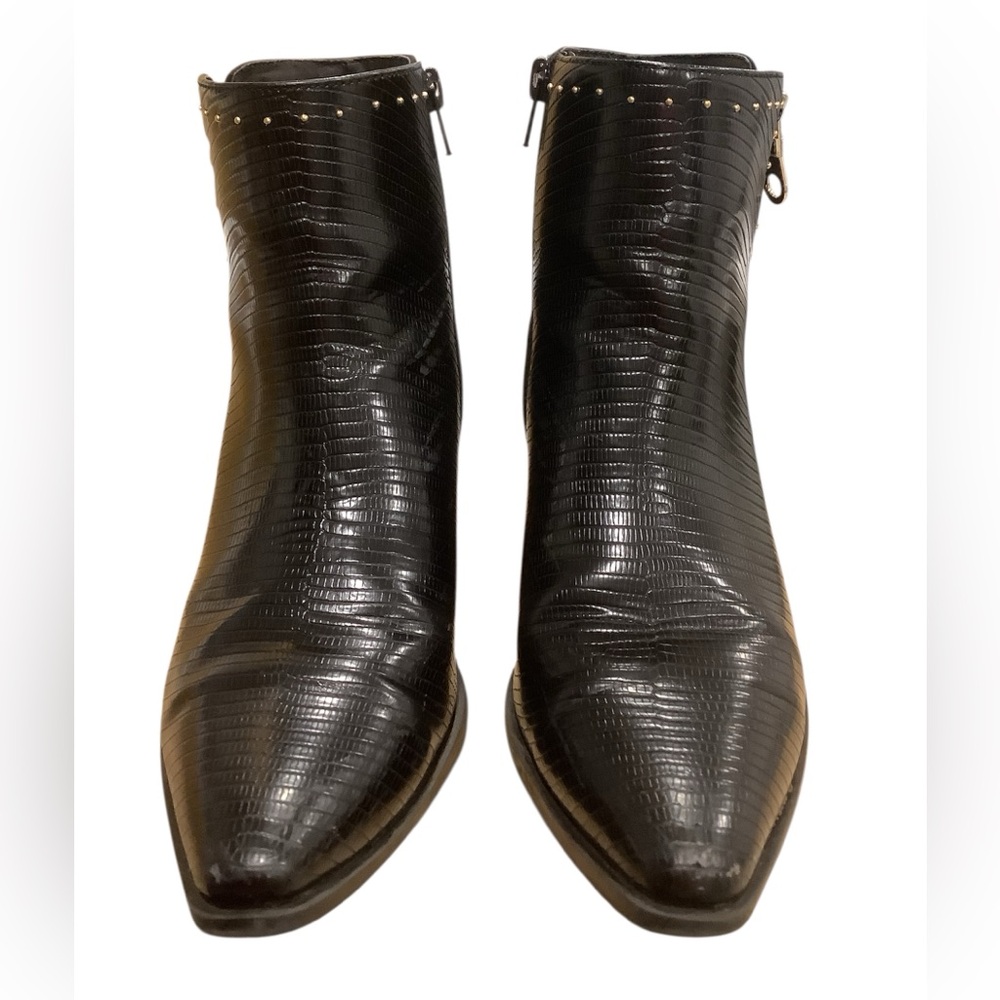 ShoeDazzle Elidi Black Ankle Boots with Gold Accents Size 9 - Picture 3 of 10